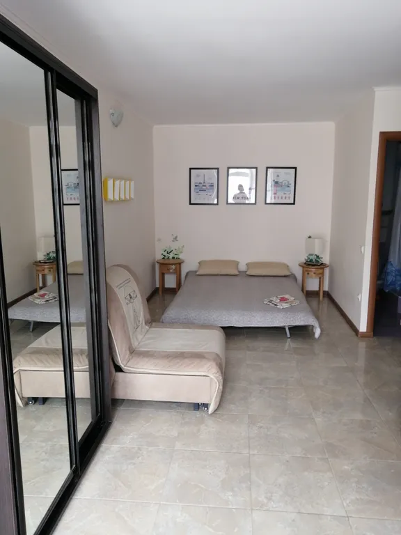 Отдельный номер с кухней возле моря