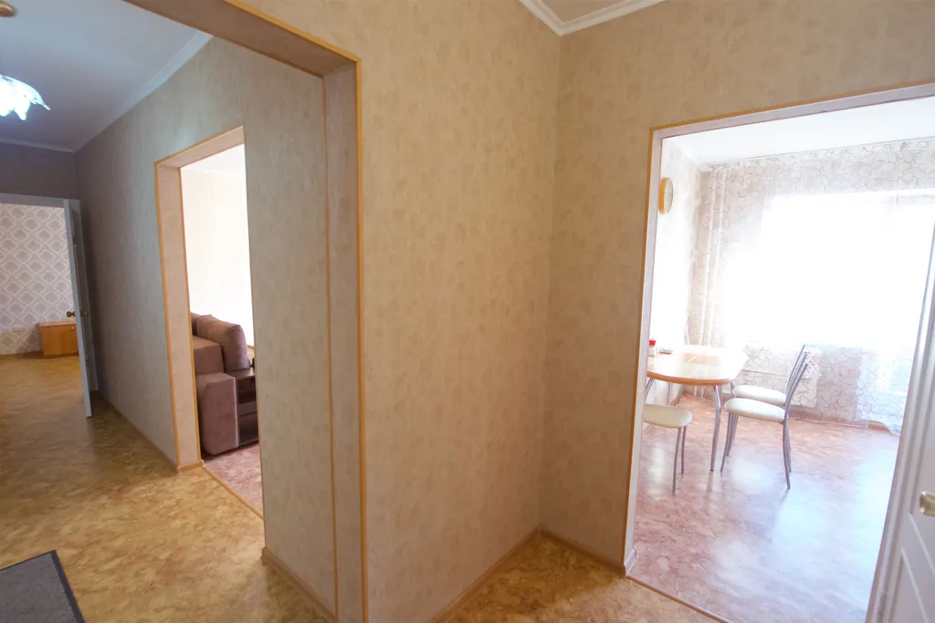 Большая двухкомнатная квартира напротив Планеты