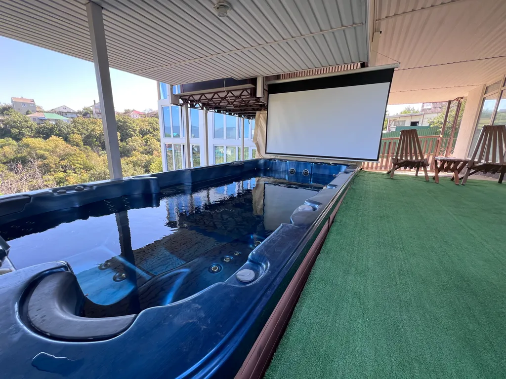 Уютный таунхаус с теплым бассейном и баней