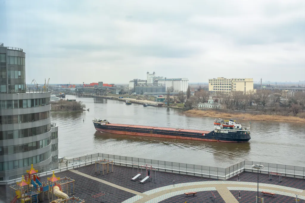 Дизайнерские апартаменты с видом на Дон