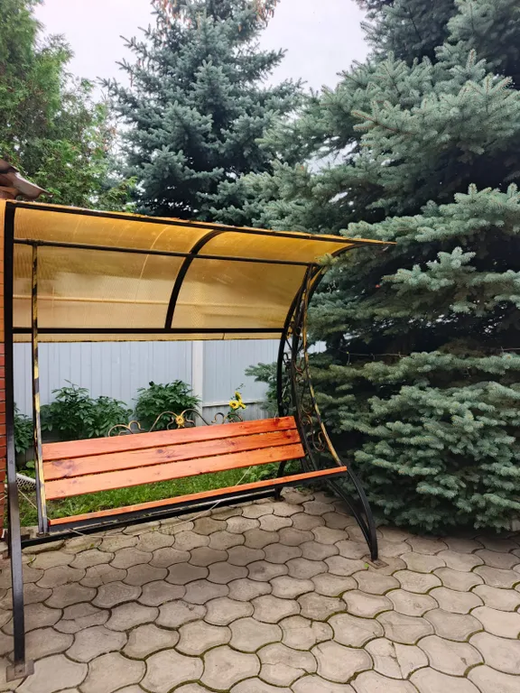 Дом коттедж в черте города