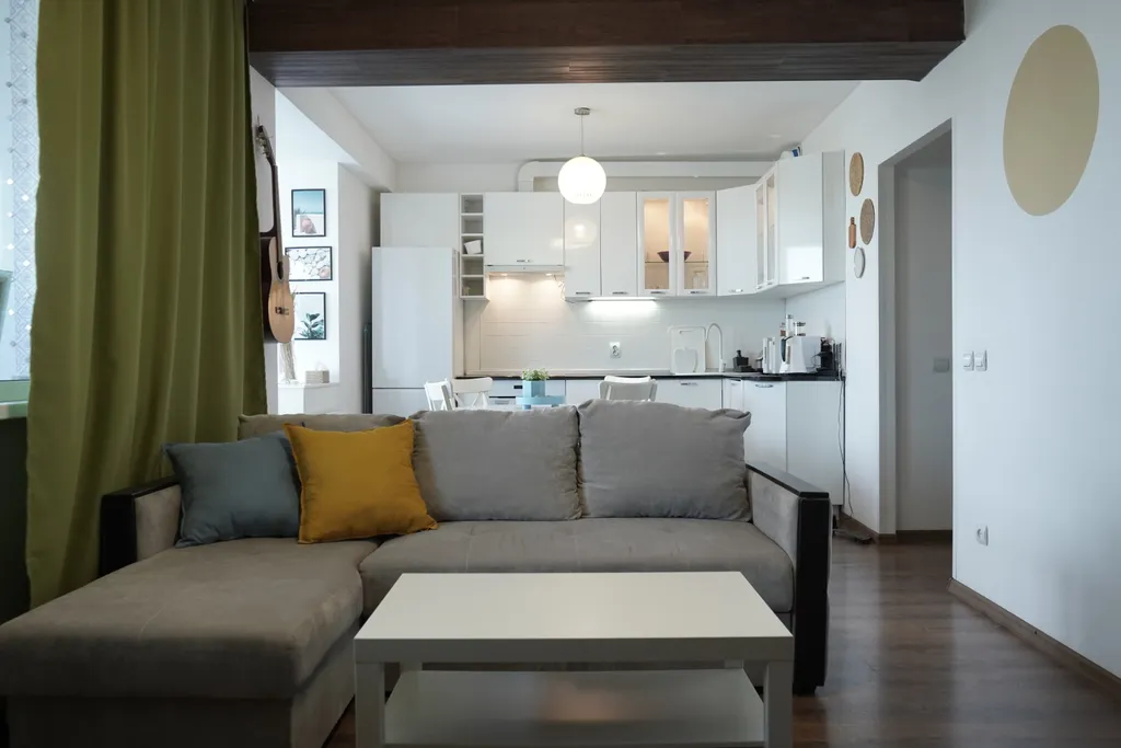 Уютная светлая студия в новостройке с прекрасным видом на город