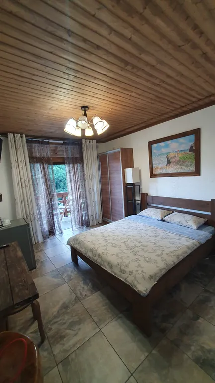 Уютный номер люкс с видом на море