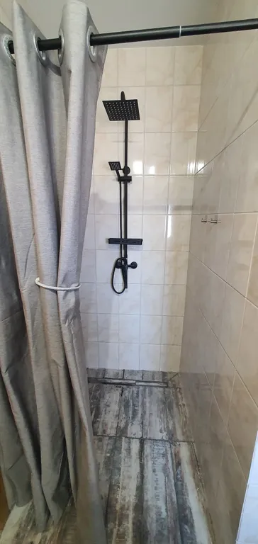 House с панорамной террасой на крыше с видом на море