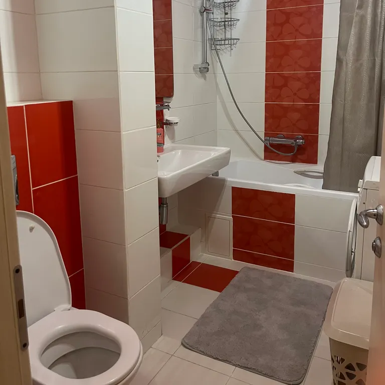 Красивая уютная квартира недалеко от центра города