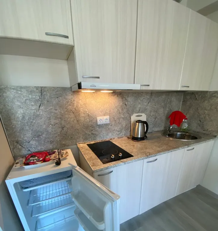 Студия на берегу моря