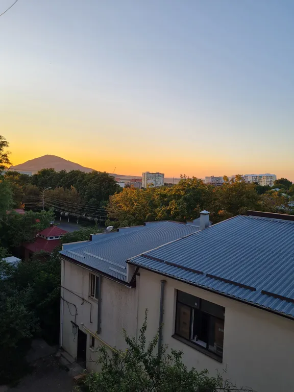 Уютная квартира в тихом районе с шикарным видом на горы — аренда посуточно в Железноводск