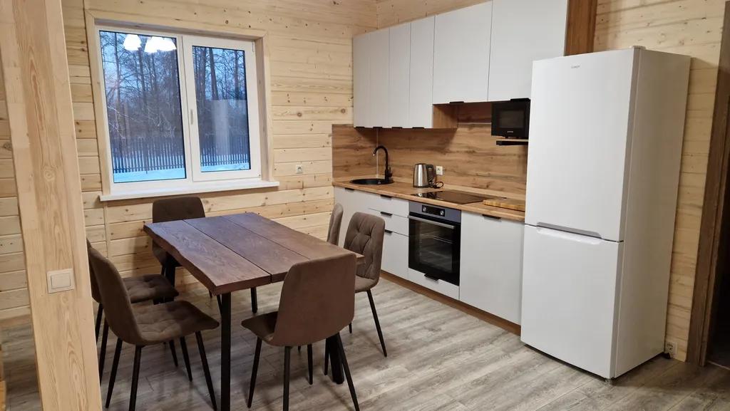 Коттедж с сауной комфорт-класса на реке Яхра