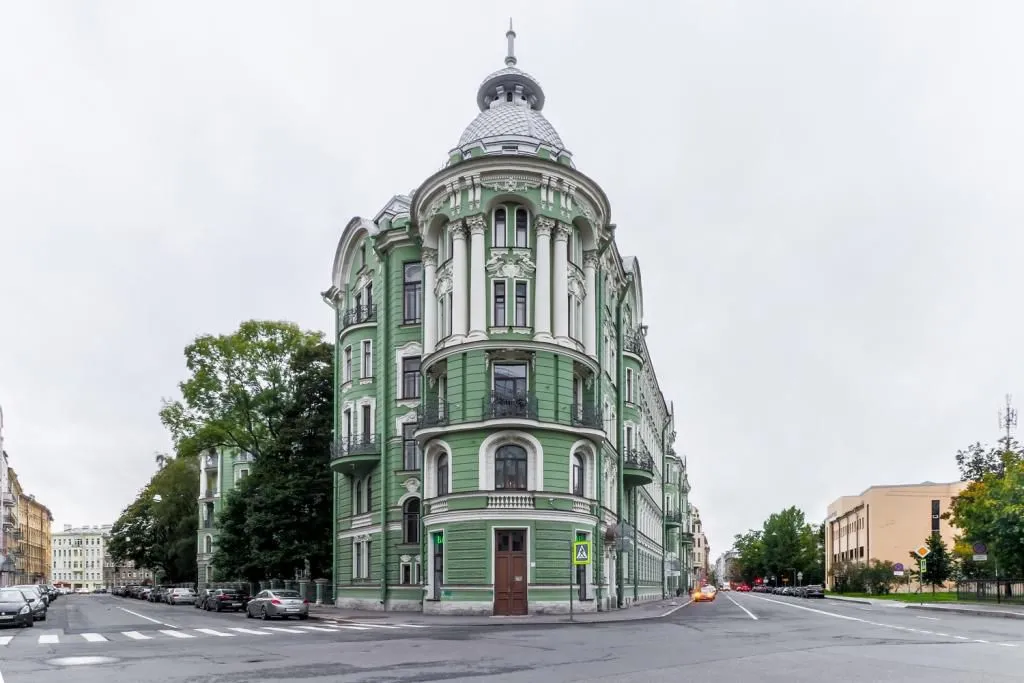 Квартира Колоритная квартира с камином и балконом в особняке Колобовых.Парковка — Санкт-Петербург