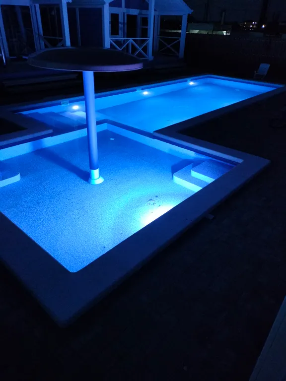 Коттедж Вилла Синие Волны/ Blue waves с бассейнами, 5 мин от пляжа