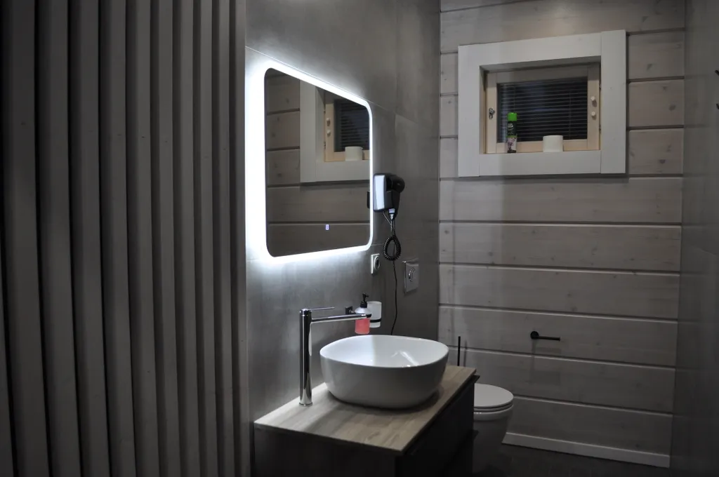 Luxury: Дом на озере с тремя спальнями, сауна и горячая купель