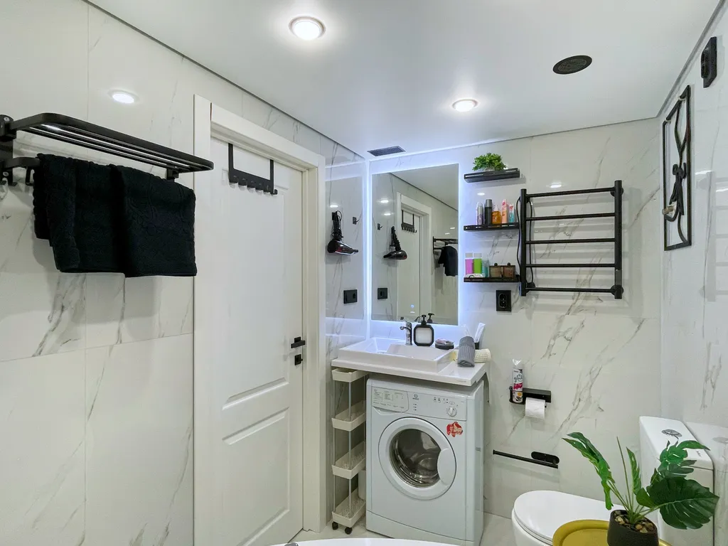 Студия с большой джакузи для двоих