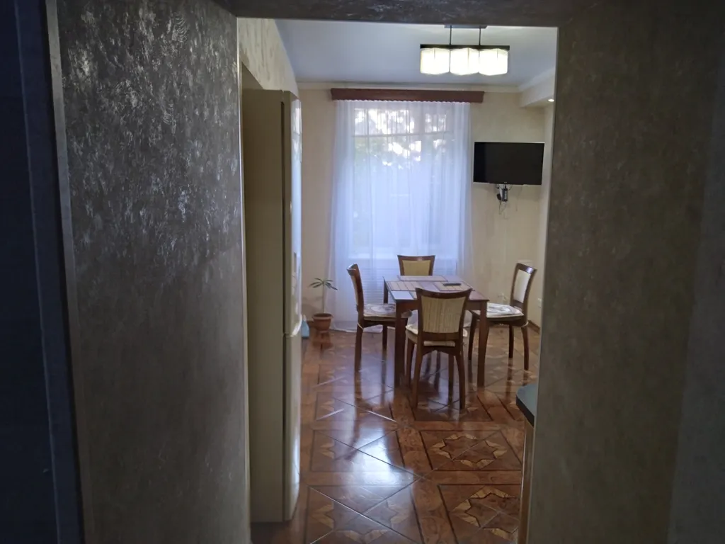 Семейная квартира рядом с Французским прудом