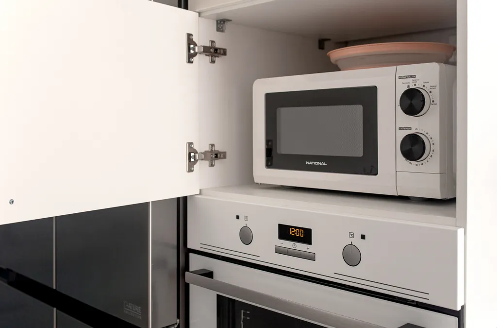 Дом Кантри со своим двором и парковкой