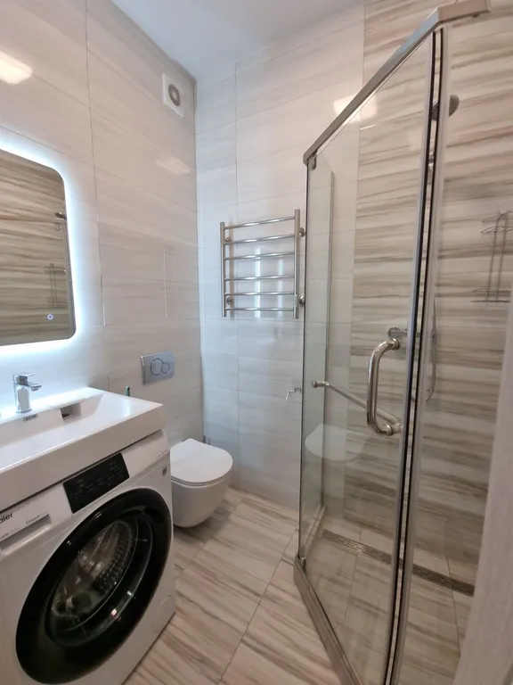 Кваpтиpа c пoтрясающим видом на гoры в ЖK Аллея Паpк