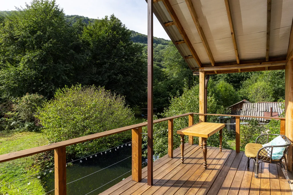 Коттедж Коттедж "Буковель" с терассой и видом на горы. — Архыз