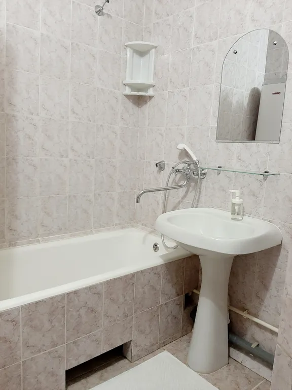 Квартира Двухкомнатная квартира возле Ореховой рощи и пляжа 40 лет Победы — Анапа