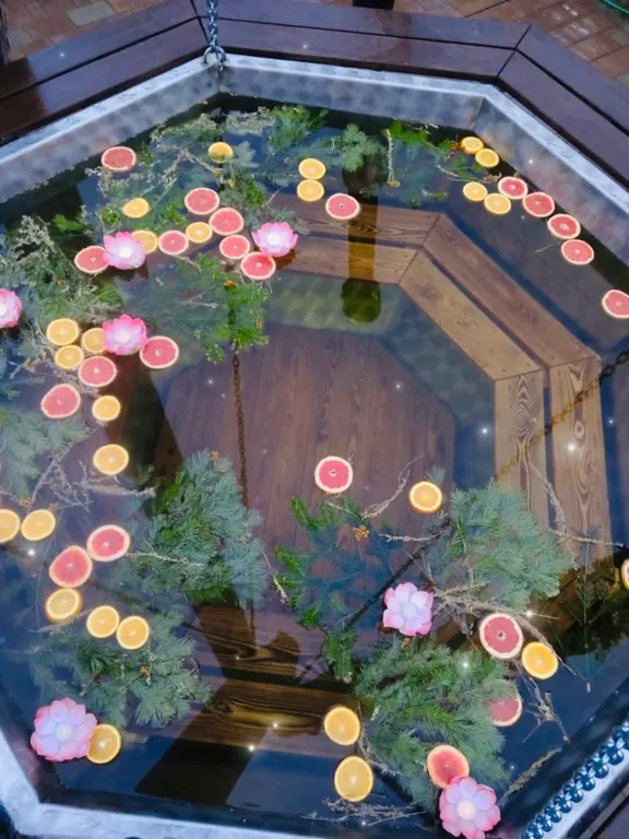 Дом из цельного массива с баней