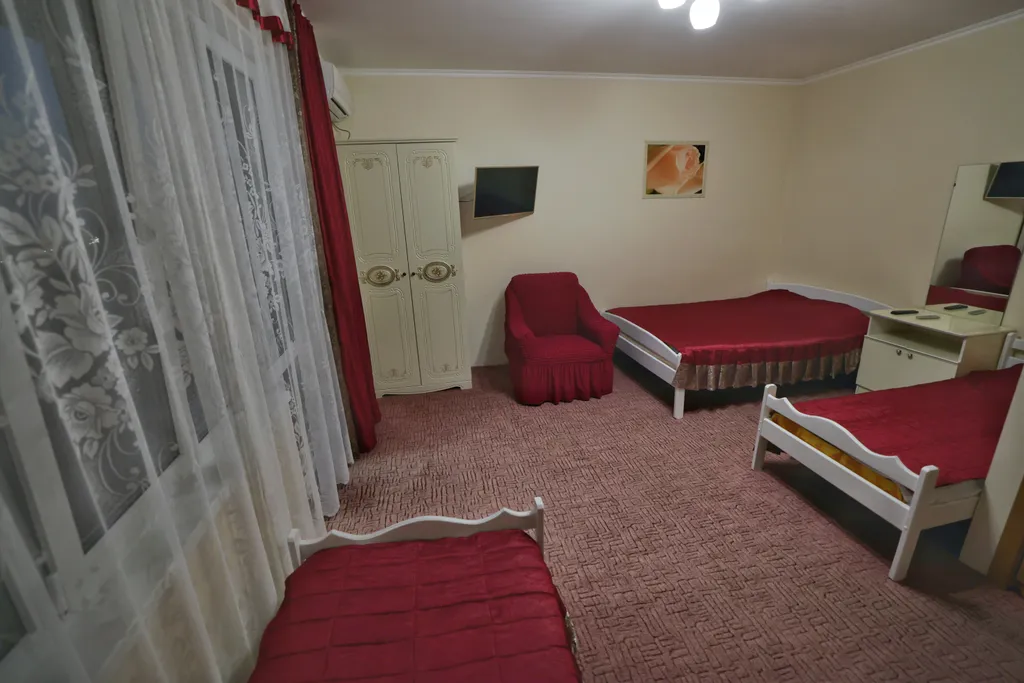 Квартира Квартира Четырехместный номер с доп. местом с балконом и видом на море — Лазаревское