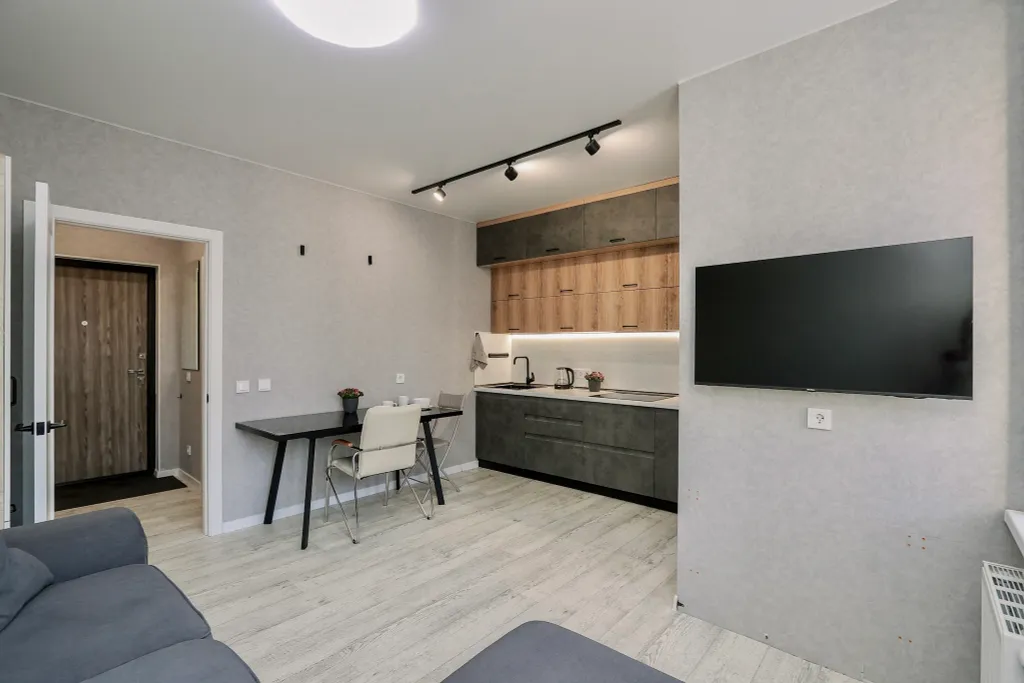 Уютно Ижевск. Новая дизайнерская студия с панорамным балконом