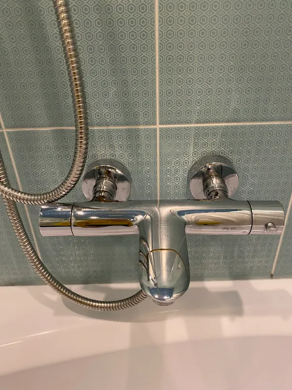 Стильная квартира с разноплановым освещением