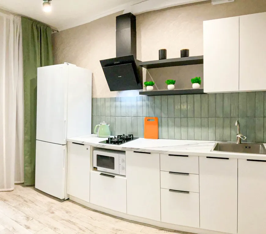 Зелененькая квартира — аренда посуточно в Губкин