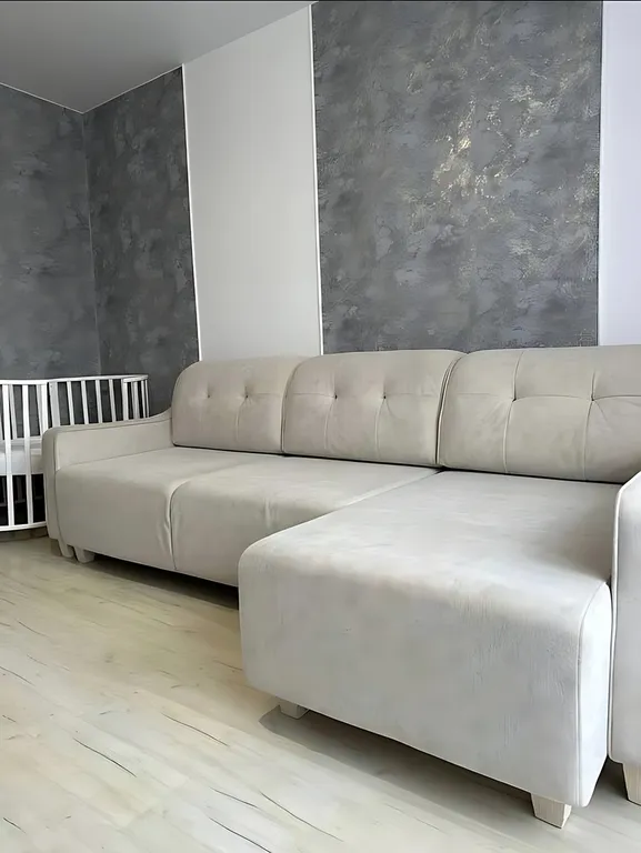 Уютная двухкомнатная квартира в сталинке в центре города