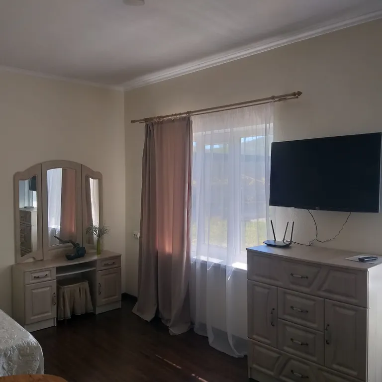 Коттедж 1-комнатный Дом — Солнечная Долина