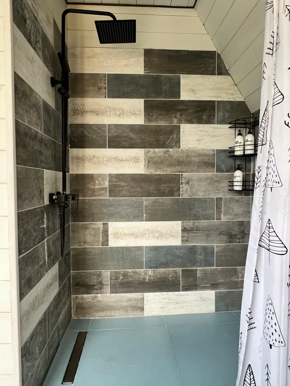 Уютный дом A-Frame в лесу