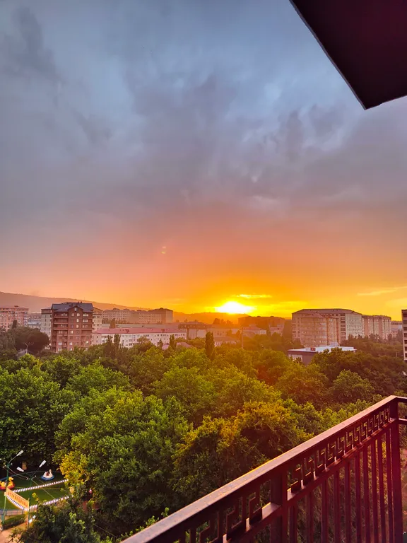 Уютная, новая  квартира в центре города с видом на гору Пушкинтау — аренда посуточно в Избербаш