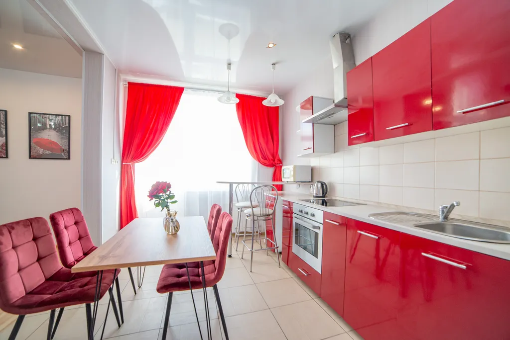 Красная вишня и голубика