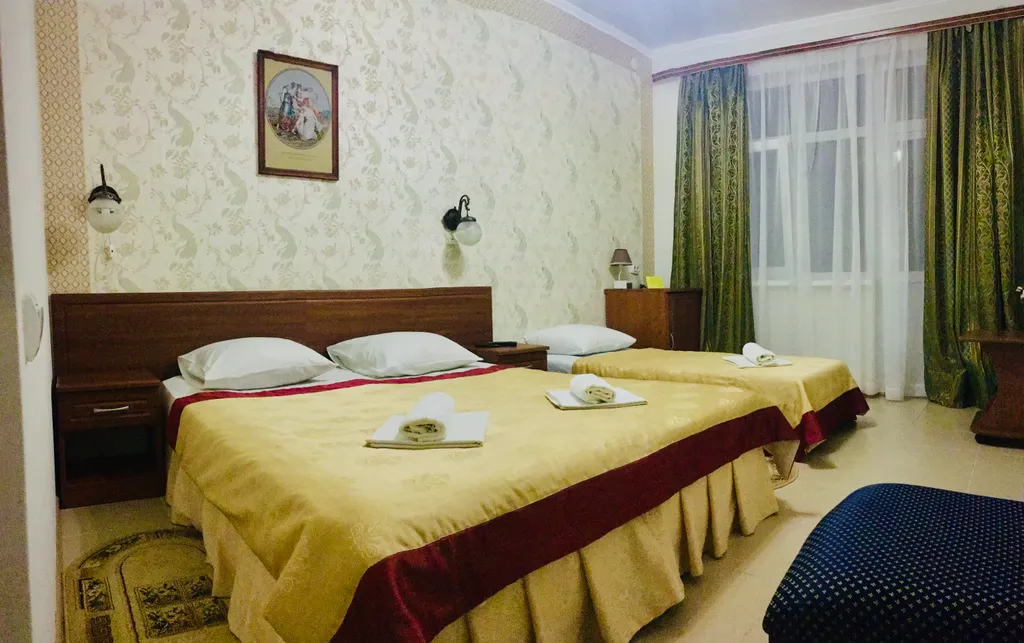 Квартира Трехместный номер с видом на цветущий двор — аренда посуточно в Кабардинка