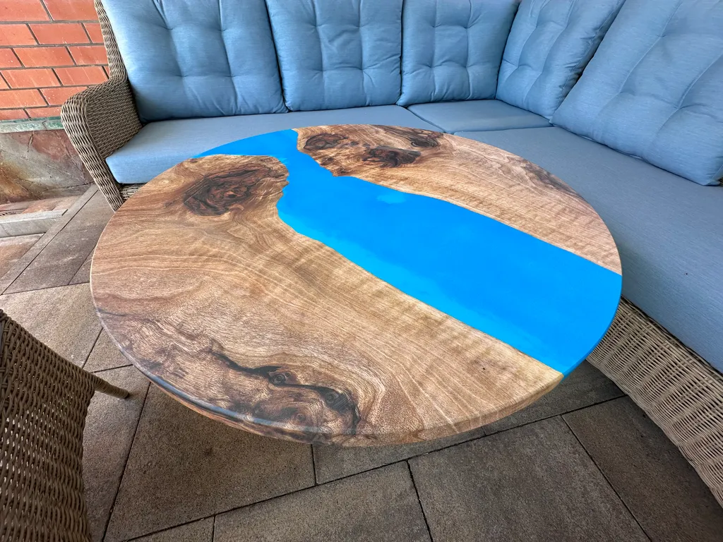 С бассейном на пляже