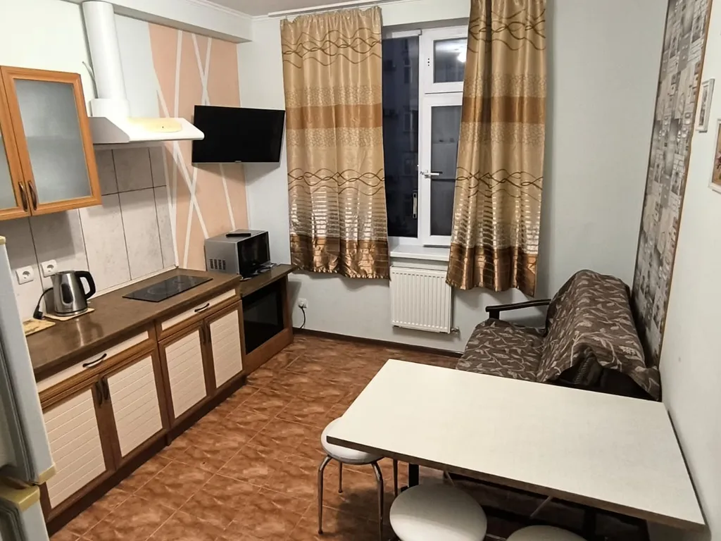 Квартира Большая квартира в центре — Евпатория