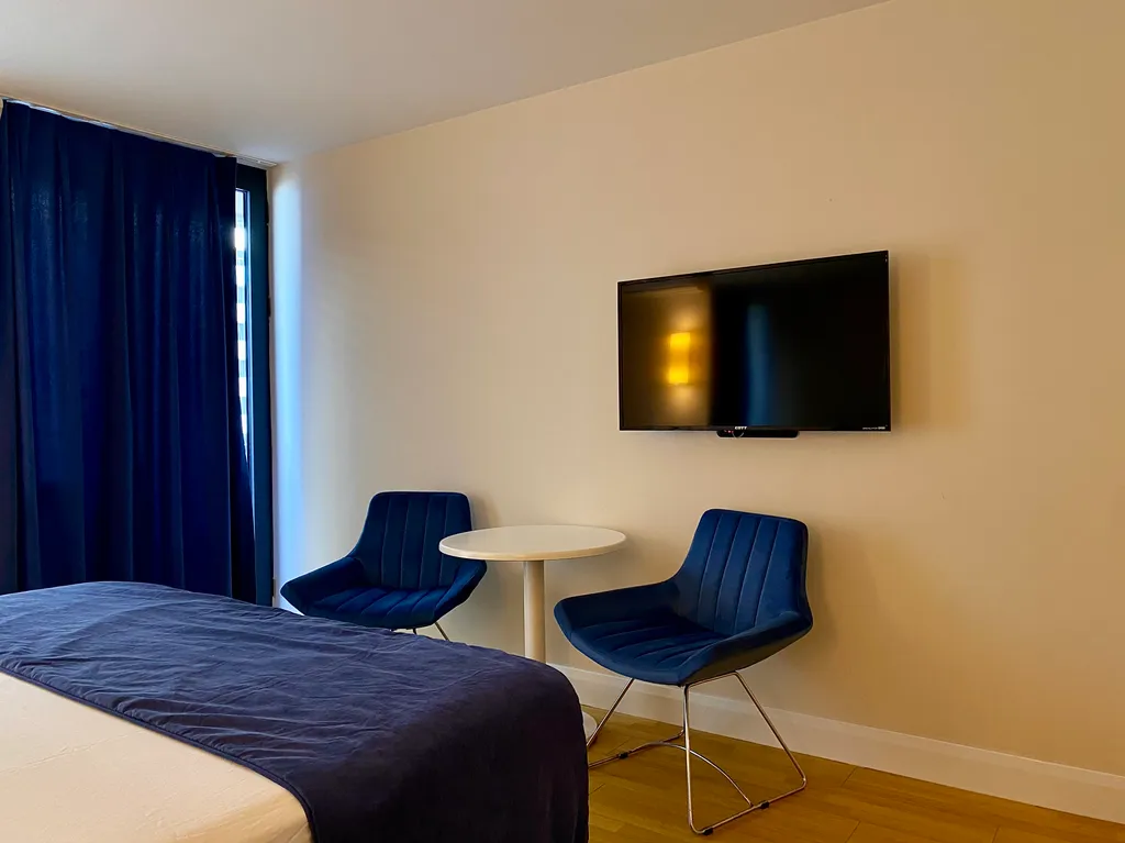 Небольшая уютная студия, Орби сити