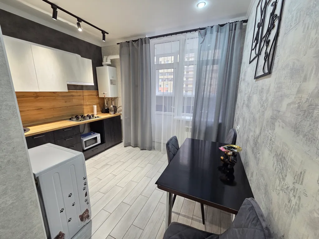 Апартаменты VVA / Российский проспект