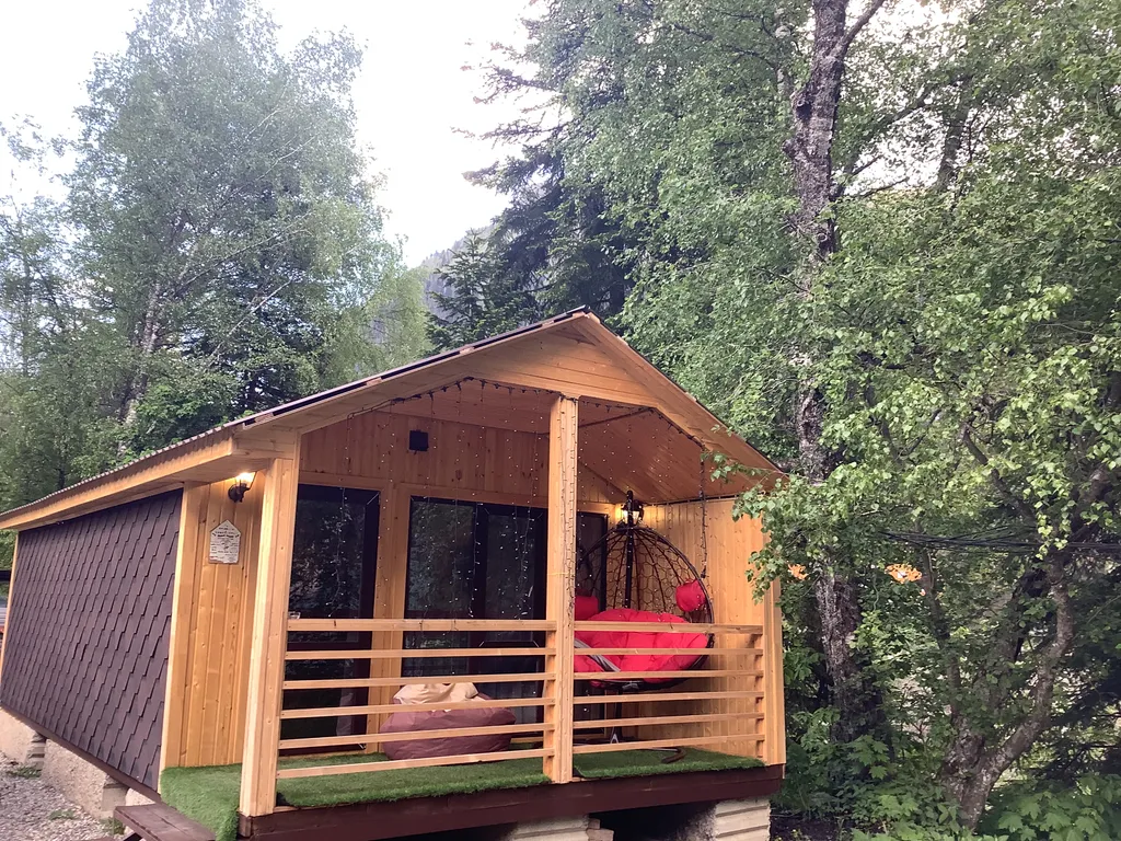 8-комнатный Дом