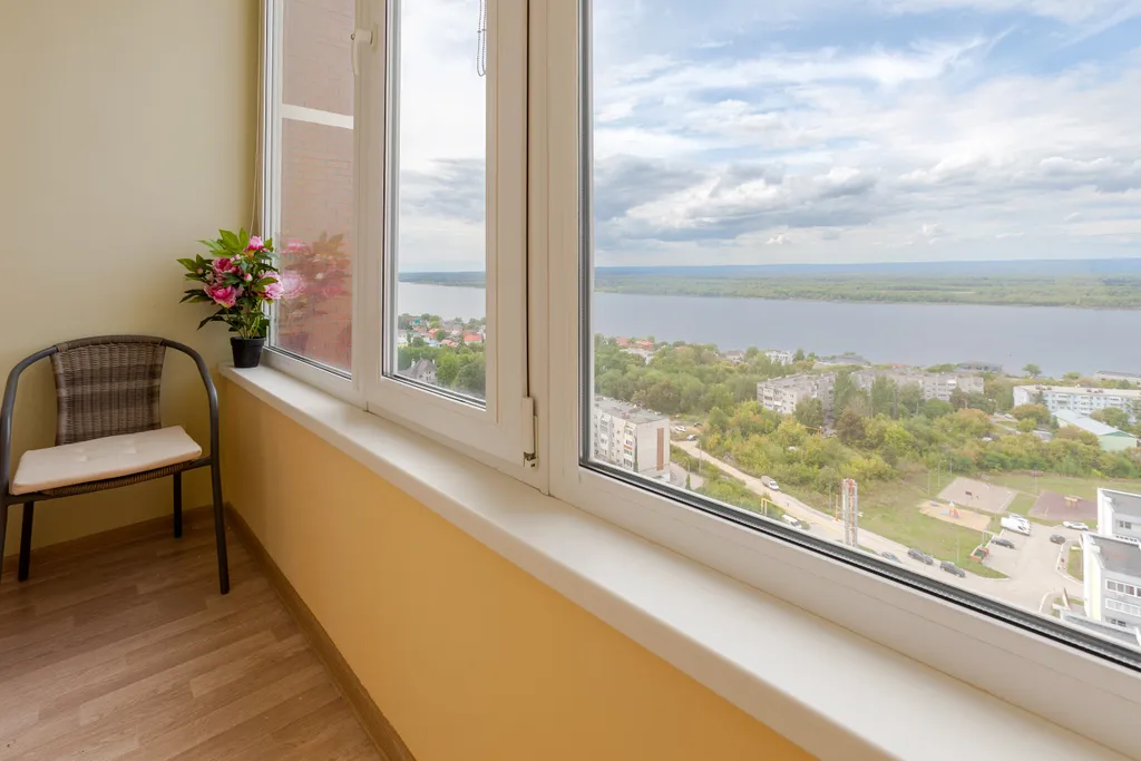 Однокомнатная квартира с видом на Волгу