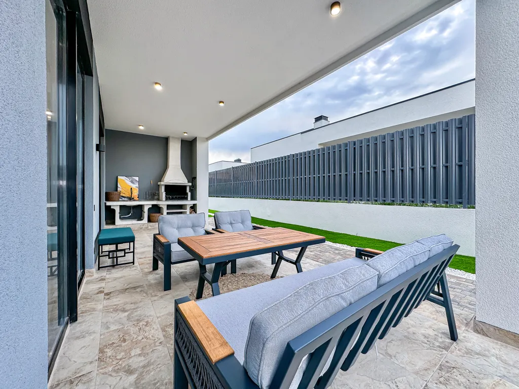 Одноэтажный загородный дом премиум класса