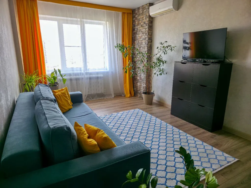 Стильная семейная квартира (Уютный Дом)