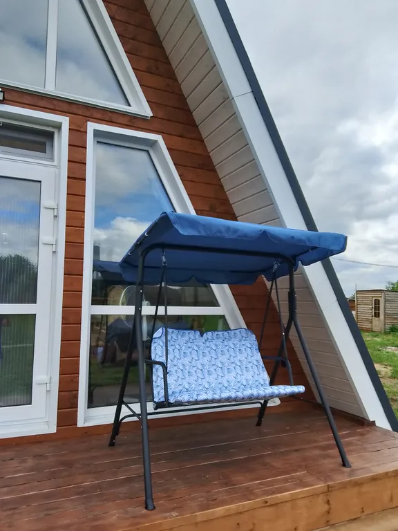 Дом с террасой и баней на дровах