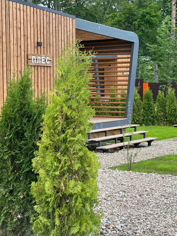 Коттедж Отдельностоящий дом с верандой и видом на озеро — Мичуринское