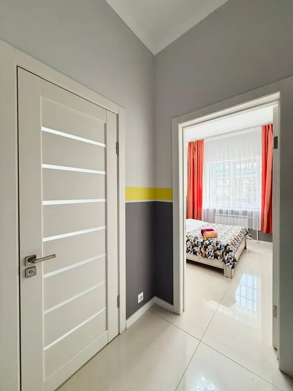 3-комнатная с отдельным входом, центр, работаем с юр/лицами