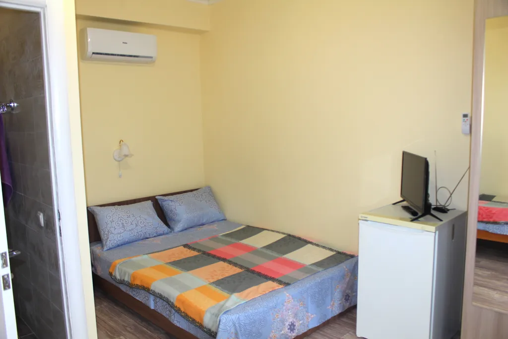 Квартира Трехместный номер Комфорт 2 этаж — аренда посуточно в Судак