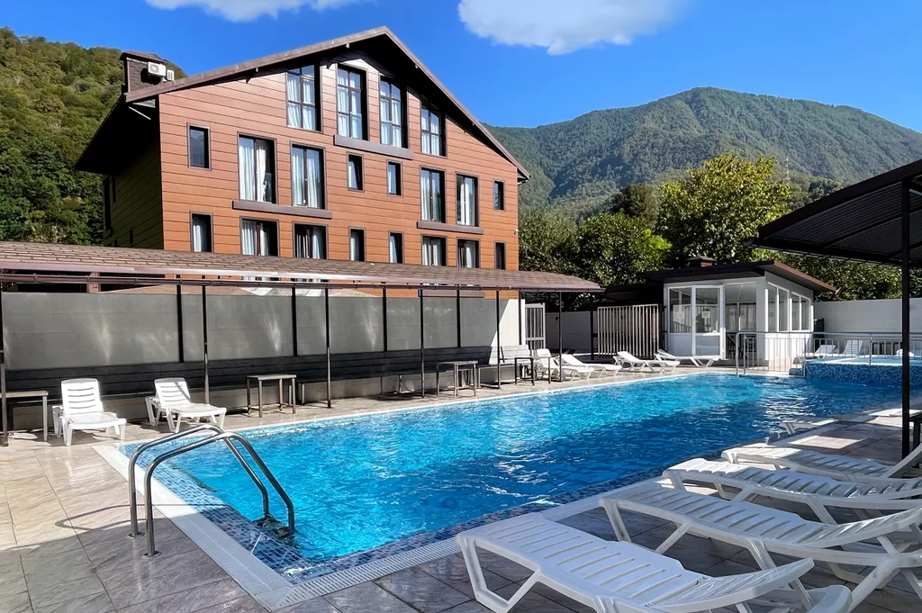 Квартира Двухместный комфорт, бассейн, вид на горы — аренда посуточно в Красная Поляна