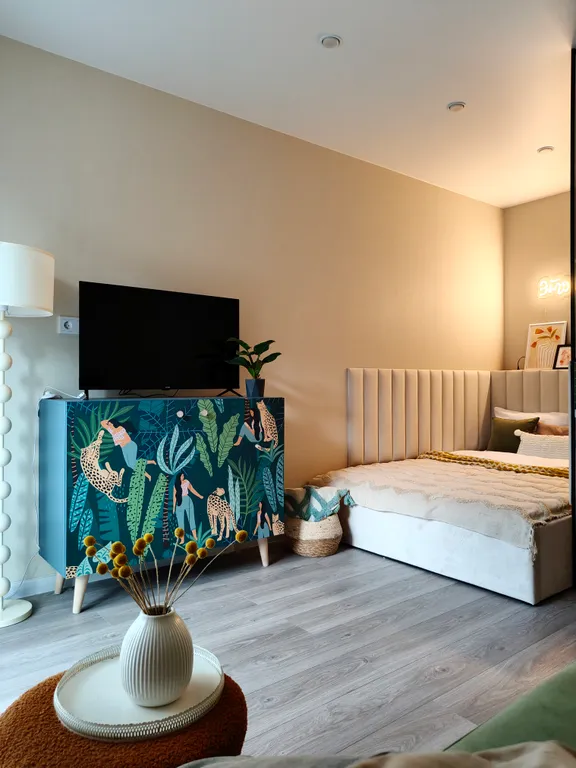 Уютная студия с видом на лес и закат