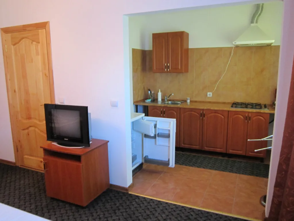 Квартира в домике с окнами в сад с отдельным входом и парковкой