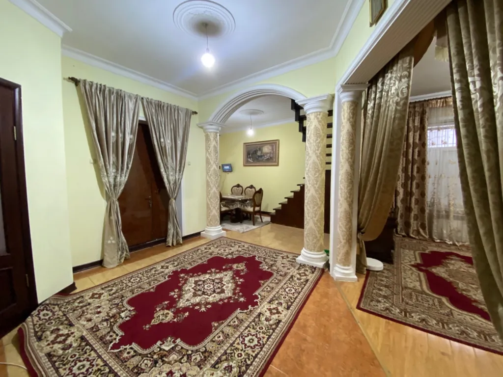 Уютный одноэтажный дом с двором, мангалом и беседкой