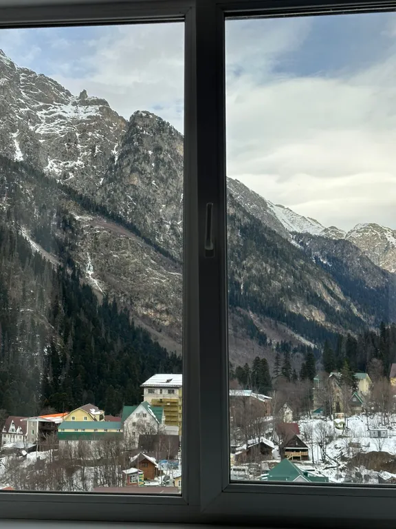 Уютная студия в самом сердце Домбая с видом на горы