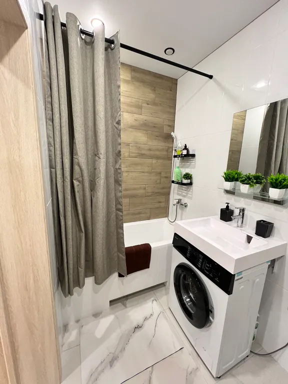 Квартира Стильная студия в Европейском — Тюмень